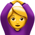 🙆‍♀️ Wanita dengan Gestur Setuju Apple