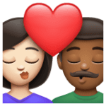 👩🏻‍❤️‍💋‍👨🏾 Berciuman Wanita dengan Pria Warna Kulit Cerah dengan Warna Kulit Gelap Sedang WhatsApp