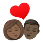 👩🏾‍❤️‍💋‍👨🏿 Berciuman Wanita dengan Pria Warna Kulit Gelap Sedang dengan Warna Kulit Gelap JoyPixels
