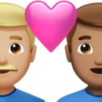 👨🏼‍❤️‍👨🏽 Pasangan dengan Hati Pria dengan Pria Warna Kulit Cerah Sedang dengan Warna Kulit Sedang Apple