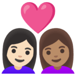 👩🏻‍❤️‍👩🏽 Pasangan dengan Hati Wanita dengan Wanita Warna Kulit Cerah dengan Warna Kulit Sedang Google