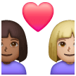 👩🏾‍❤️‍👩🏼 Pasangan dengan Hati Wanita dengan Wanita Kulit Gelap Sedang dengan Kulit Cerah Sedang Samsung